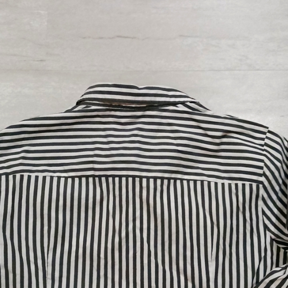 Worthington Women's Easy Care Button Up Collar Long Sleeve Shirt. Size 2xl. - Picture 9 of 12